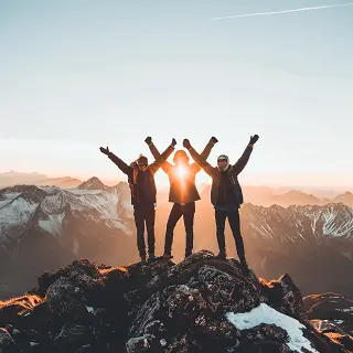 有含义的篮球男孩